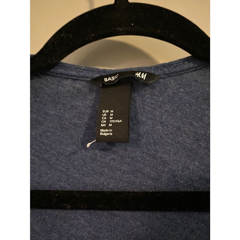 H&M Women’s Basic 3/4th Sleeve Lightweight Navy Cardigan Size Medium NWOT - Picture 3 of 6